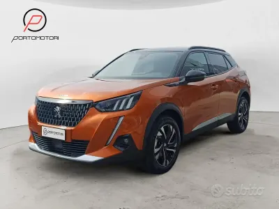 Usata Peugeot 2008 GT 131 CV (96 kW) 2021 Giallo SUV
