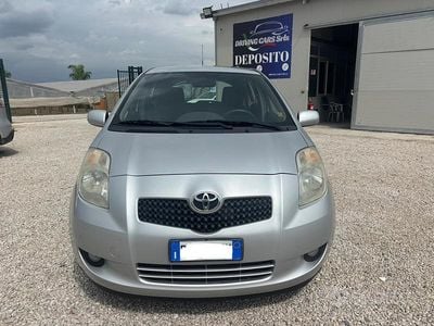 Occasion Toyota Yaris 87 ch (63 kW) 2007 Gris Berline