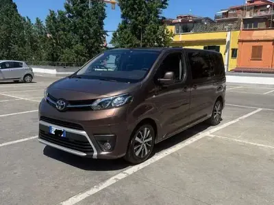Usata Toyota Proace Verso Luxury 150 CV (110 kW) 2017 Station wagon