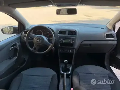 Usata VW Polo 75 CV (55 kW) 2010 Grigio Utilitaria