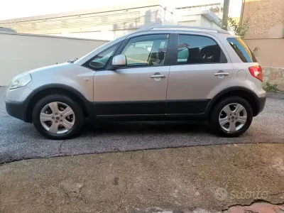 Usata Fiat Sedici Dynamic 107 CV (78 kW) 2006 Grigio SUV