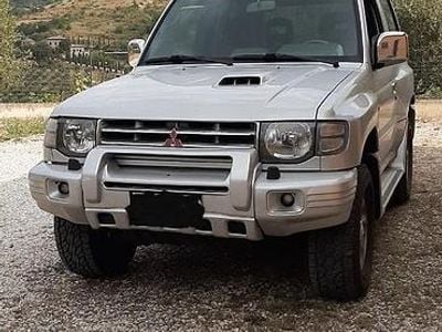 Usata Mitsubishi Pajero 100 CV (73 kW) 1998 Grigio SUV