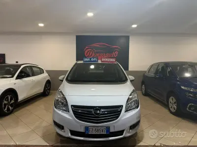 Usata Opel Meriva 120 CV (88 kW) 2015 Bianco Monovolume