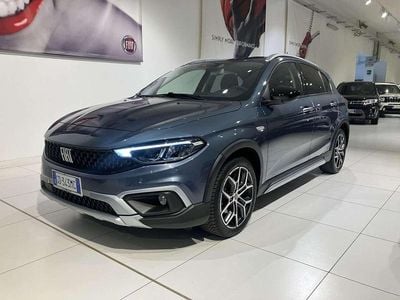 Usata Fiat Tipo Cross 131 CV (96 kW) 2021 Blu/azzurro Utilitaria