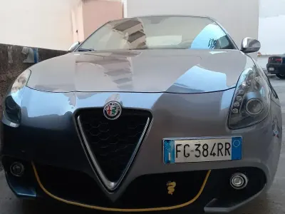 Usata Alfa Romeo Giulietta 110 CV (80 kW) 2016 Grigio Utilitaria