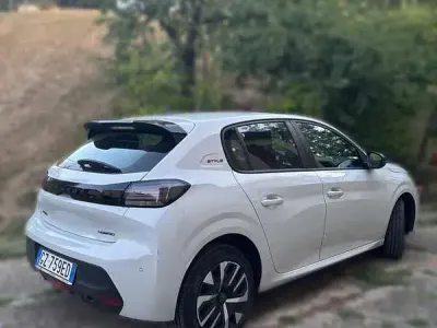 Usata Peugeot 208 Style 110 CV (80 kW) 2025 Utilitaria