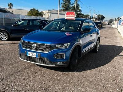 Usata VW T-Roc Advance 150 CV (110 kW) 2019 Blu SUV