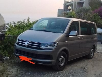 Usata VW Caravelle Comfortline 204 CV (150 kW) 2015 Grigio Monovolume