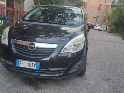 Usata Opel Meriva Design Edition 101 CV (74 kW) 2011 Monovolume