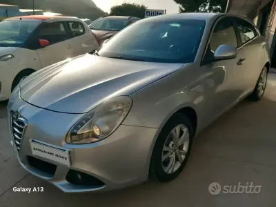 Usata Alfa Romeo Giulietta Distinctive 120 CV (88 kW) 2010 Grigio Utilitaria