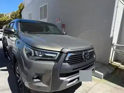Usata Toyota HiLux 204 CV (150 kW) 2023 Pick-up