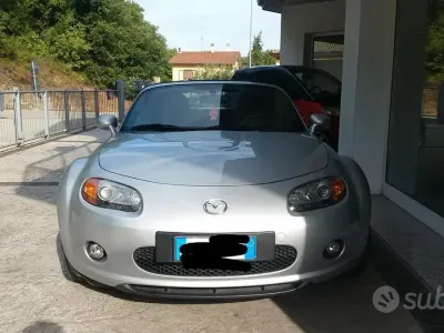 Usata Mazda MX5 126 CV (92 kW) 2006 Grigio Cabrio