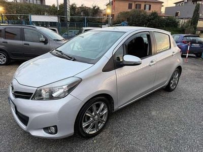 Usata Toyota Yaris 90 CV (66 kW) 2014 Other Utilitaria