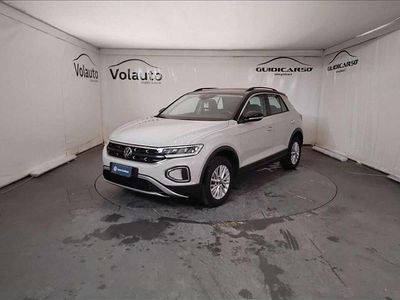 Usata VW T-Roc Life 150 CV (110 kW) 2023 Beige SUV