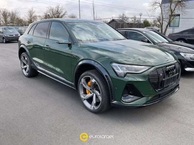 Usata Audi e-tron Business 225 kW (307 CV) 2021 Verde SUV