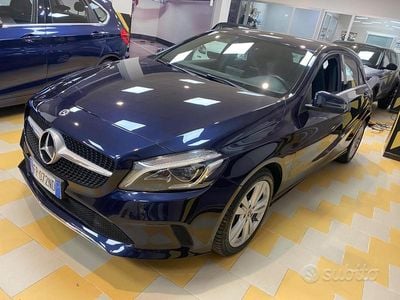 Usata Mercedes A180 109 CV (80 kW) 2018 Blu Berlina
