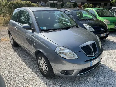 Usata Lancia Ypsilon 60 CV (44 kW) 2008 Grigio Utilitaria