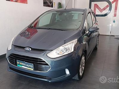 Usata Ford B-MAX Titanium 75 CV (55 kW) 2015 Blu Monovolume