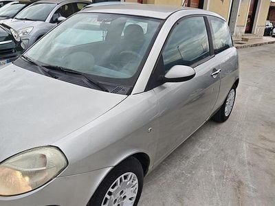Usata Lancia Ypsilon 59 CV (43 kW) 2004 Grigio Utilitaria