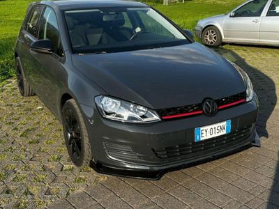 Usata VW Golf VII 85 CV (62 kW) 2018 Grigio Berlina