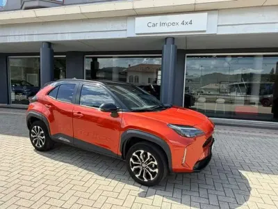 Usata Toyota Yaris Cross Edition 116 CV (85 kW) 2023 Arancione SUV