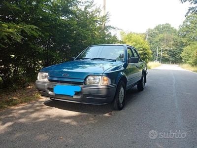 Usata Ford Escort 1986 Blu Berlina