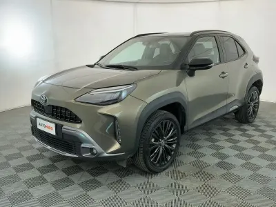 Usata Toyota Yaris 116 CV (85 kW) 2024 Marrone Utilitaria