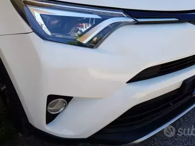 Begagnad Toyota RAV4 Style 143 HK (105 kW) 2016 Vit SUV