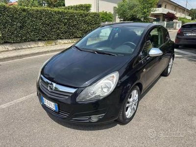 Occasion Opel Corsa Sport 90 ch (66 kW) 2009 Noir Citadine