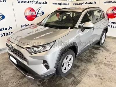 Usata Toyota RAV4 178 CV (130 kW) 2020 Argento SUV