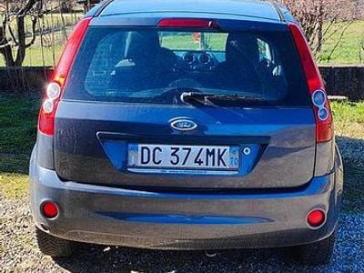 Usata Ford Fiesta Ghia 75 CV (55 kW) 2006 Utilitaria