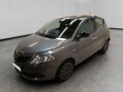 Usata Lancia Ypsilon Gold 70 CV (51 kW) 2021 Grigio Utilitaria