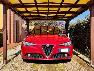 Usata Alfa Romeo Giulia 150 CV (110 kW) 2017 Rosso Berlina