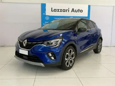 Usata Renault Captur Intens 92 CV (67 kW) 2021 Blu/azzurro SUV
