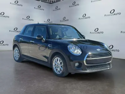 Usata Mini ONE Hype 102 CV (75 kW) 2017 Nero Utilitaria