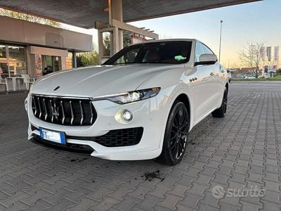 Usata Maserati Levante 250 CV (183 kW) 2019 Bianco SUV