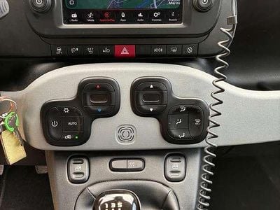 Usado Fiat Panda Cross Cross 69 CV (50 kW) 2021 Azul Utilitario