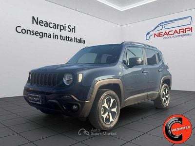 Usata Jeep Renegade Trailhawk 241 CV (177 kW) 2021 Blu metallizzato SUV