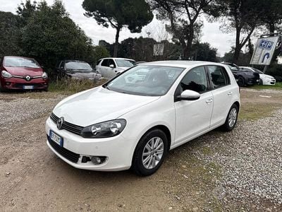 Usata VW Golf VI Comfortline 105 CV (77 kW) 2011 Bianco Utilitaria