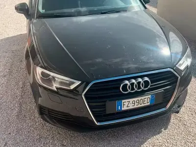 Usata Audi A3 131 CV (96 kW) 2020 Grigio Berlina