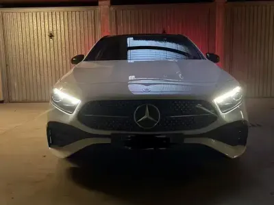 Usata Mercedes A200 AMG line 150 CV (110 kW) 2023 Bianco Berlina