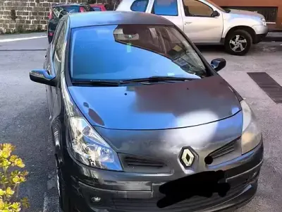 Usata Renault Clio II 85 CV (62 kW) 2006 Grigio Berlina