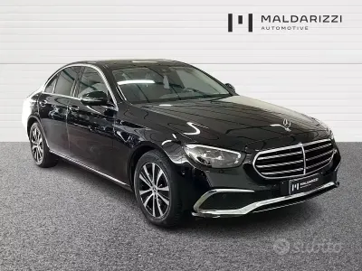 Usata Mercedes E220 Exclusive 194 CV (142 kW) 2021 Nero Berlina