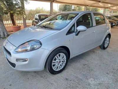 Usata Fiat Punto Lounge 85 CV (62 kW) 2015 Grigio Utilitaria