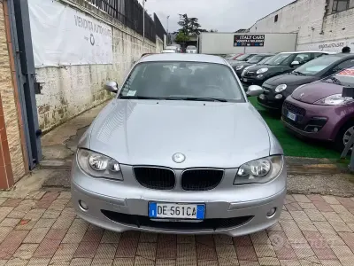 Usata BMW 120 163 CV (119 kW) 2006 Grigio Utilitaria