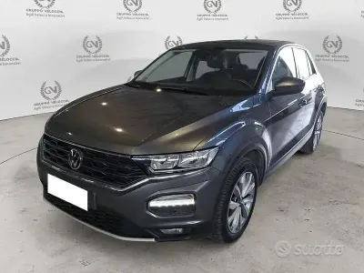 Usata VW T-Roc Business 150 CV (110 kW) 2021 Gray SUV