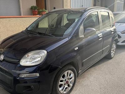 Usata Fiat Panda Lounge 69 CV (50 kW) 2018 Blu Utilitaria