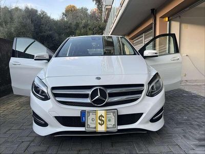 Usata Mercedes B200 136 CV (100 kW) 2019 Monovolume
