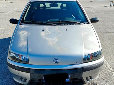 Usata Fiat Punto 60 CV (44 kW) 2002 Grigio Utilitaria