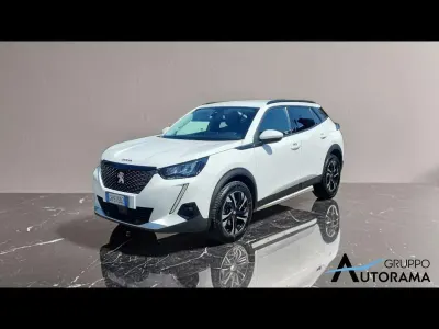 Usata Peugeot 2008 Allure 131 CV (96 kW) 2021 Bianco SUV